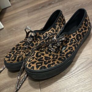 Vans Women's Black and Brown Leopard Sneakers
